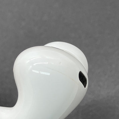 【中古】MagSafe充電ケース(USB-C)付きAirPods Pro(第2世代) MTJV3JA【秋葉原】