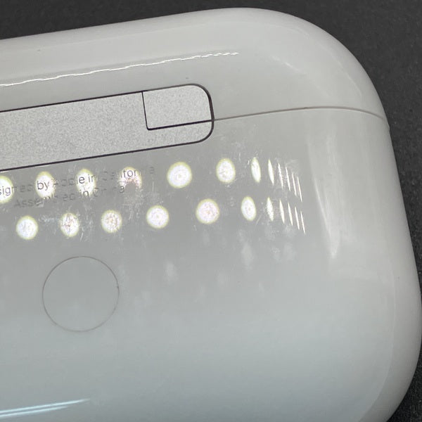 【中古】MagSafe充電ケース(USB-C)付きAirPods Pro(第2世代) MTJV3JA【秋葉原】