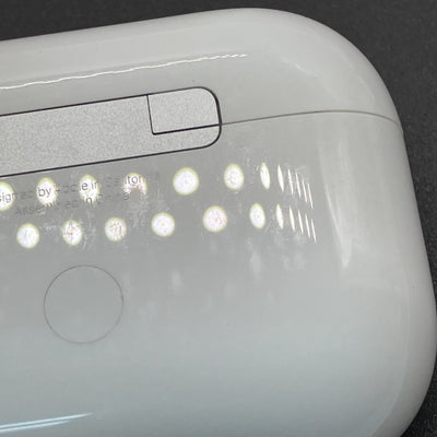【中古】MagSafe充電ケース(USB-C)付きAirPods Pro(第2世代) MTJV3JA【秋葉原】