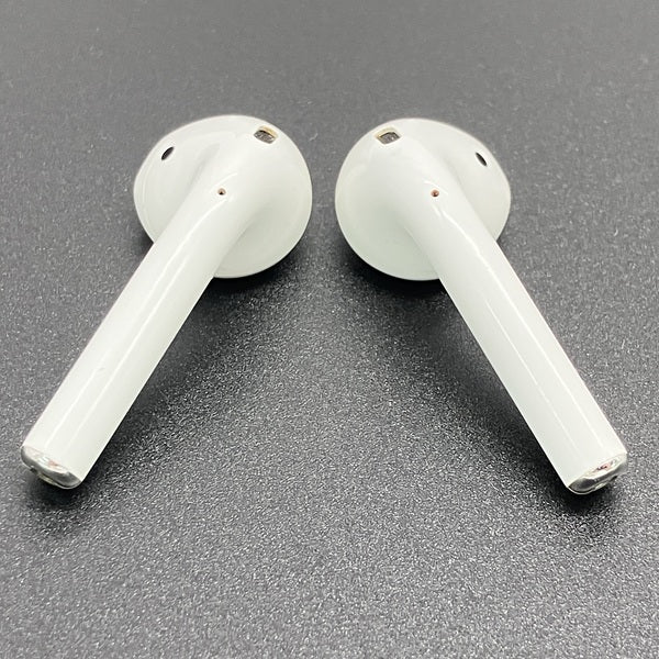 【中古】AirPods with Wireless Charging Case  MRXJ2J-A【秋葉原】