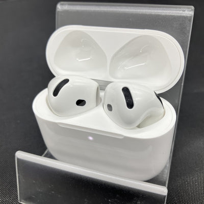 【中古】AirPods 4 MXP63J/A【秋葉原】
