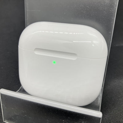 【中古】AirPods 4 MXP63J/A【秋葉原】
