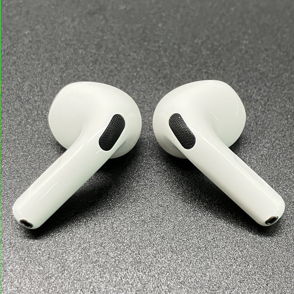 【中古】AirPods 4 MXP93J/A（アクティブノイズキャンセリング搭載）【秋葉原】