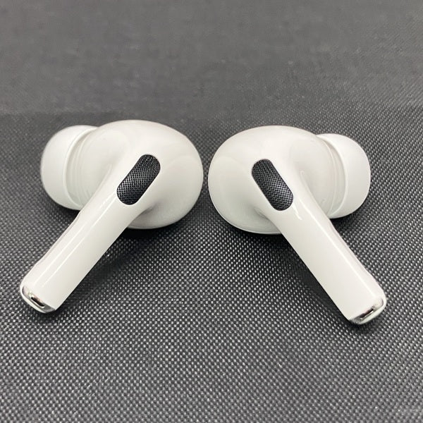 【中古】MagSafe充電ケース(USB-C)付きAirPods Pro(第2世代) MTJV3JA【秋葉原】