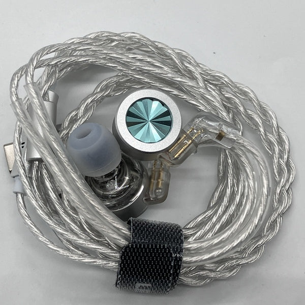 【中古】D02  Aqua (Type C)【日本橋】