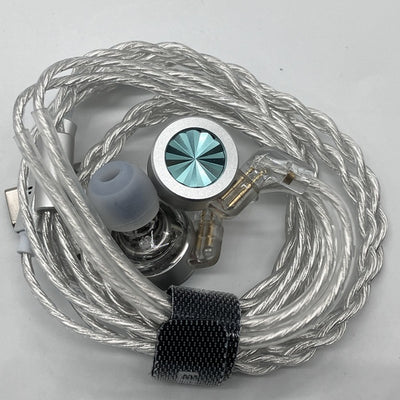 【中古】D02  Aqua (Type C)【日本橋】