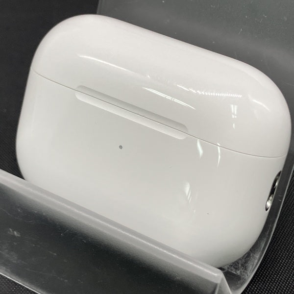 【中古】MagSafe充電ケース(USB-C)付きAirPods Pro(第2世代) MTJV3JA【秋葉原】