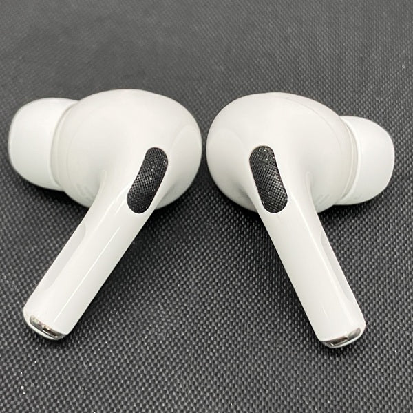 【中古】MagSafe充電ケース(USB-C)付きAirPods Pro(第2世代) MTJV3JA【秋葉原】