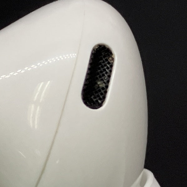 【中古】MagSafe充電ケース(USB-C)付きAirPods Pro(第2世代) MTJV3JA【秋葉原】
