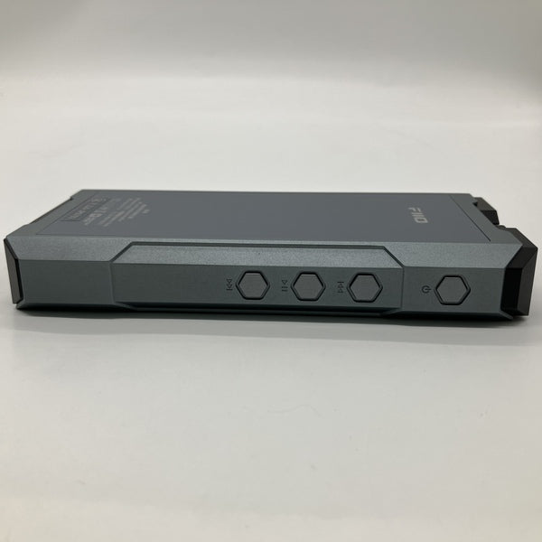 【中古】Q15 Titanium 【FIO-Q15-T】【秋葉原】