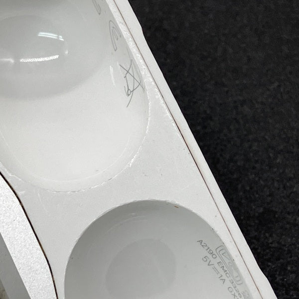 【中古】MagSafe充電ケース(USB-C)付きAirPods Pro(第2世代) MTJV3JA【秋葉原】
