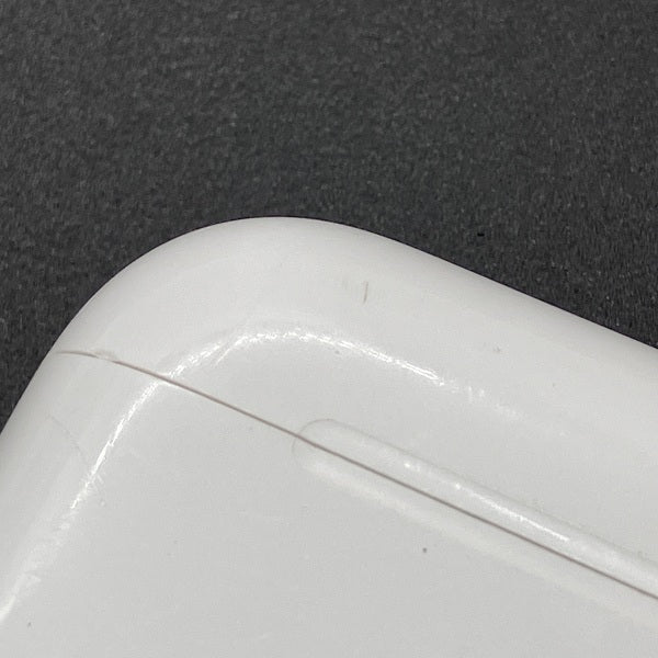 【中古】MagSafe充電ケース(USB-C)付きAirPods Pro(第2世代) MTJV3JA【秋葉原】