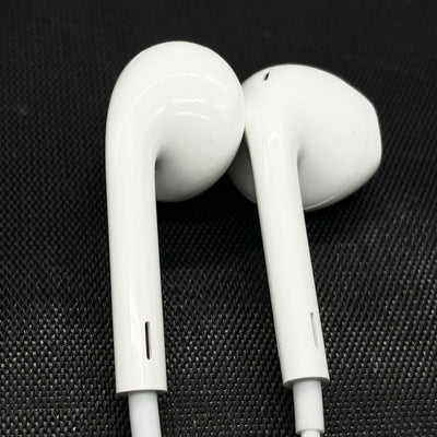 【中古】EarPods with Lightning Connector【仙台】