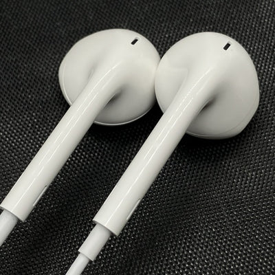 【中古】EarPods with Lightning Connector【仙台】