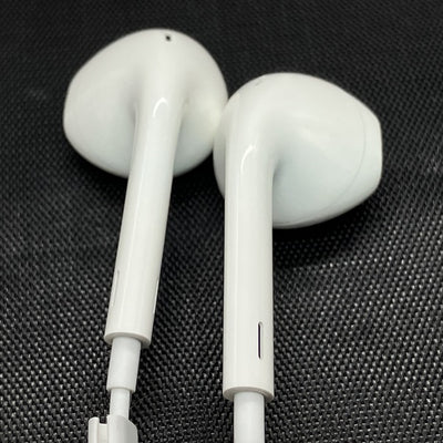 【中古】EarPods with Lightning Connector【仙台】