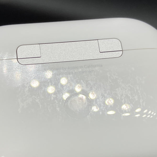 【中古】MagSafe充電ケース(USB-C)付きAirPods Pro(第2世代) MTJV3JA【秋葉原】