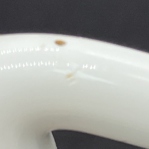 【中古】AirPods MMEF2JA【秋葉原】