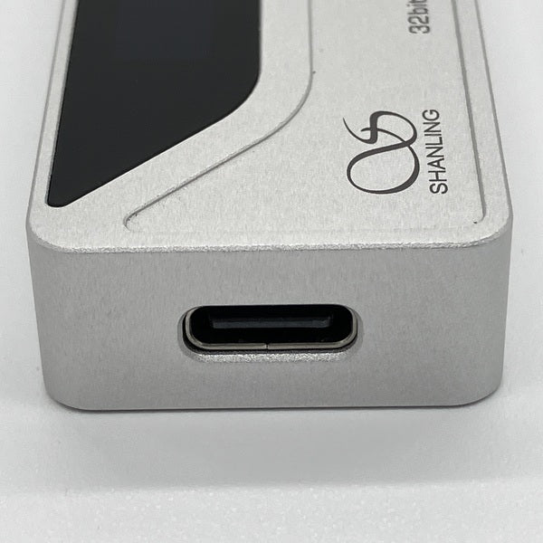【中古】UA4 シルバー【秋葉原】