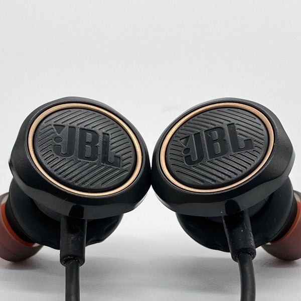 【中古】QUANTUM 50【JBLQUANTUM50BLK】【日本橋】