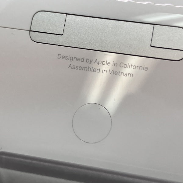 【中古】MagSafe充電ケース(USB-C)付きAirPods Pro(第2世代) MTJV3JA【秋葉原】