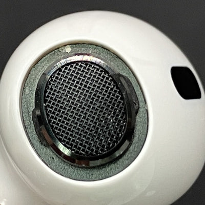 【中古】MagSafe充電ケース(USB-C)付きAirPods Pro(第2世代) MTJV3JA【秋葉原】