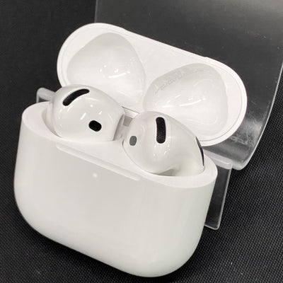 【中古】AirPods 4 MXP93J/A（アクティブノイズキャンセリング搭載）【秋葉原】