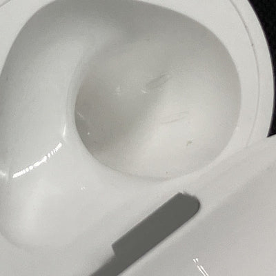 【中古】AirPods 4 MXP93J/A（アクティブノイズキャンセリング搭載）【秋葉原】