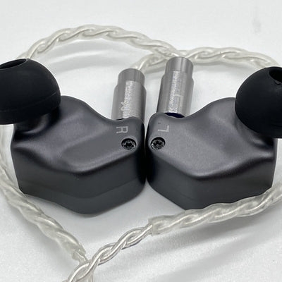 【中古】AK ZERO2 【IRV-AK-ZERO2】【日本橋】