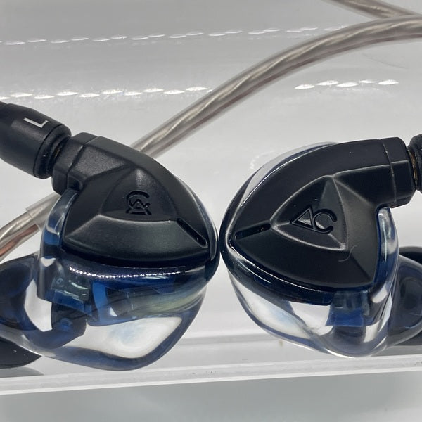 【中古】Clara 【CAM-4662】【名古屋】