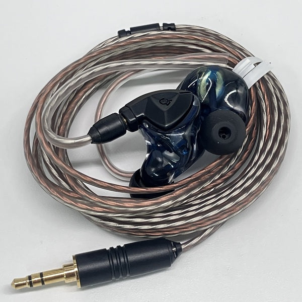 【中古】Clara 【CAM-4662】【名古屋】