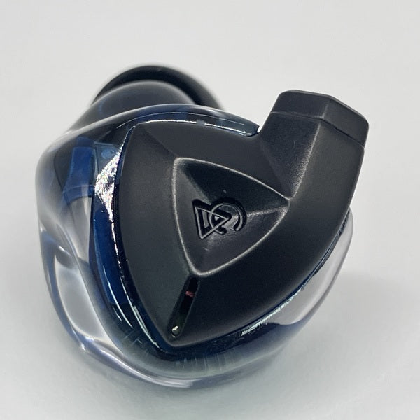 【中古】Clara 【CAM-4662】【名古屋】