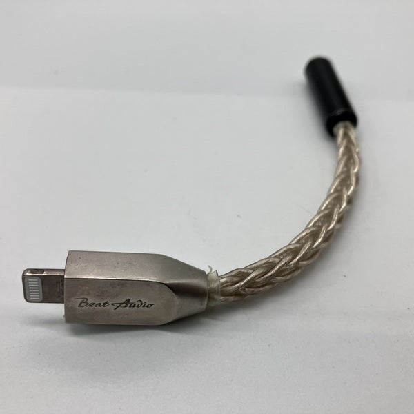 【中古】Prima Donna 8 Wired Lightning to 3.5mm Adapter Cable 【BEA-6141】【名古屋】