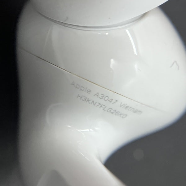【中古】MagSafe充電ケース(USB-C)付きAirPods Pro(第2世代) MTJV3JA【秋葉原】