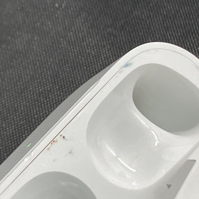 【中古】AirPods Pro (第2世代) MagSafe充電ケース(USB-C)【秋葉原】