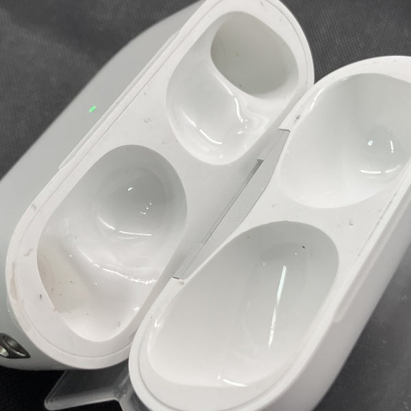 【中古】AirPods Pro (第2世代) 充電ケース (Lightning)【秋葉原】