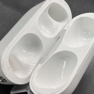 【中古】AirPods Pro (第2世代) 充電ケース (Lightning)【秋葉原】