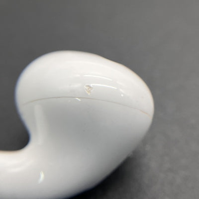 【中古】AirPods Pro (R側) (第2世代)(Lightning)【秋葉原】