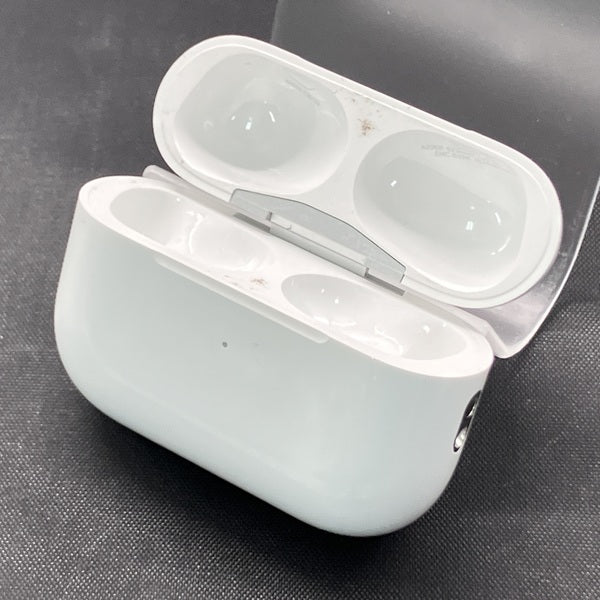 【中古】AirPods Pro (第2世代) MagSafe充電ケース(USB-C)【秋葉原】