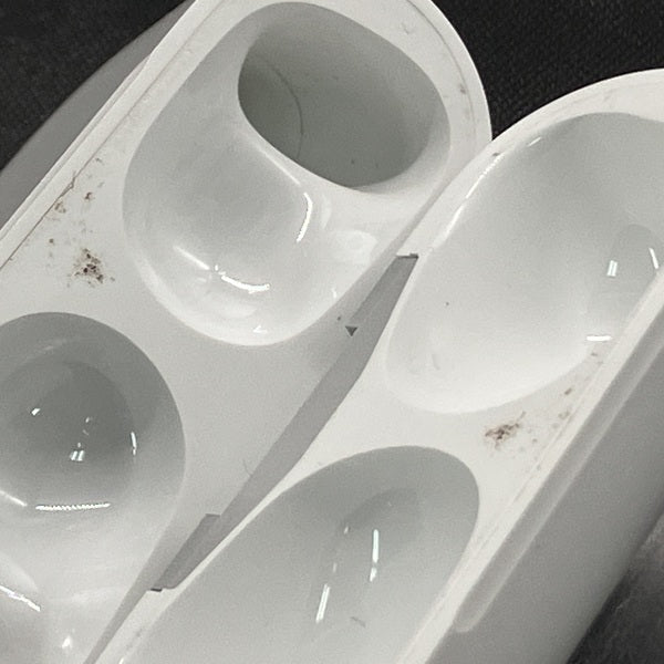 【中古】AirPods Pro (第2世代) MagSafe充電ケース(USB-C)【秋葉原】