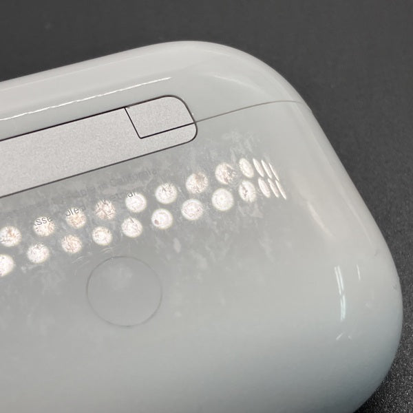 【中古】MagSafe充電ケース(USB-C)付きAirPods Pro(第2世代) MTJV3JA【秋葉原】