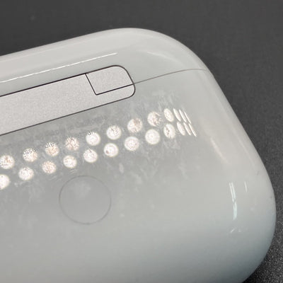 【中古】MagSafe充電ケース(USB-C)付きAirPods Pro(第2世代) MTJV3JA【秋葉原】