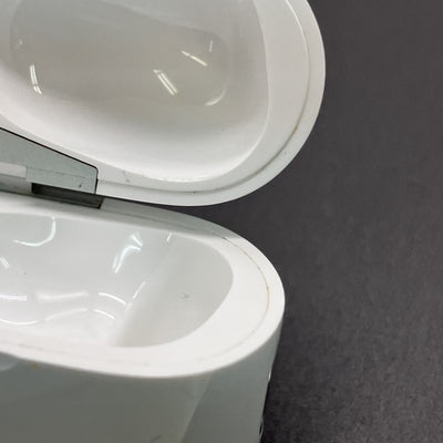 【中古】MagSafe充電ケース(USB-C)付きAirPods Pro(第2世代) MTJV3JA【秋葉原】