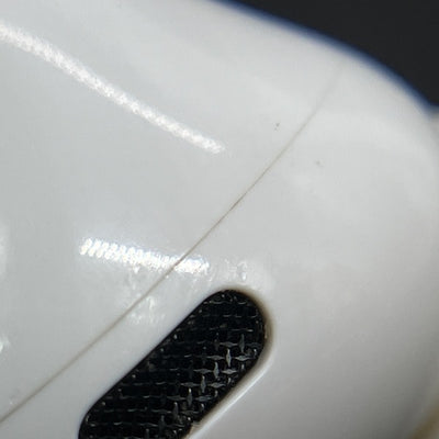 【中古】MagSafe充電ケース(USB-C)付きAirPods Pro(第2世代) MTJV3JA【日本橋】