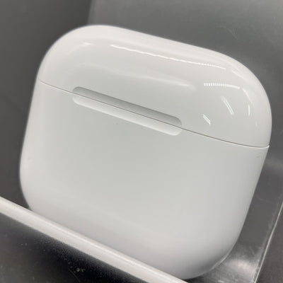 【中古】AirPods 4 MXP93J/A（アクティブノイズキャンセリング搭載）【秋葉原】