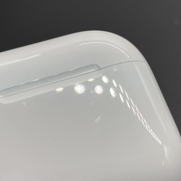 【中古】AirPods 4 MXP93J/A（アクティブノイズキャンセリング搭載）【秋葉原】