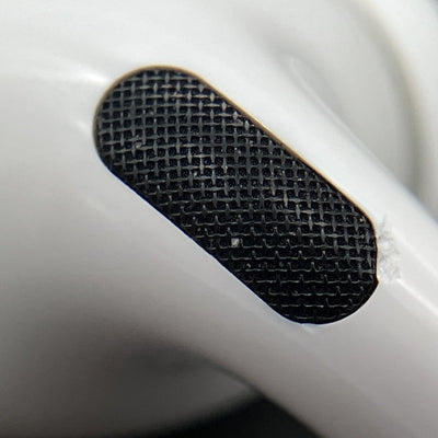 【中古】MagSafe充電ケース(USB-C)付きAirPods Pro(第2世代) MTJV3JA【秋葉原】