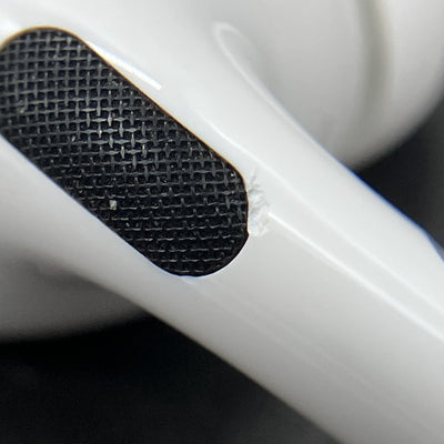 【中古】MagSafe充電ケース(USB-C)付きAirPods Pro(第2世代) MTJV3JA【秋葉原】