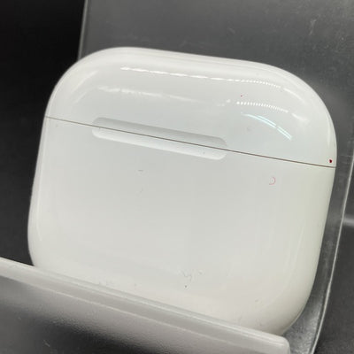 【中古】AirPods 4 MXP93J/A（アクティブノイズキャンセリング搭載）【秋葉原】