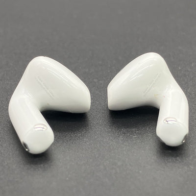 【中古】AirPods 4 MXP93J/A（アクティブノイズキャンセリング搭載）【秋葉原】