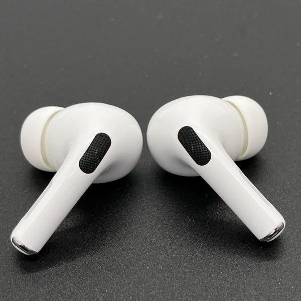 【中古】MagSafe充電ケース(USB-C)付きAirPods Pro(第2世代) MTJV3JA【秋葉原】